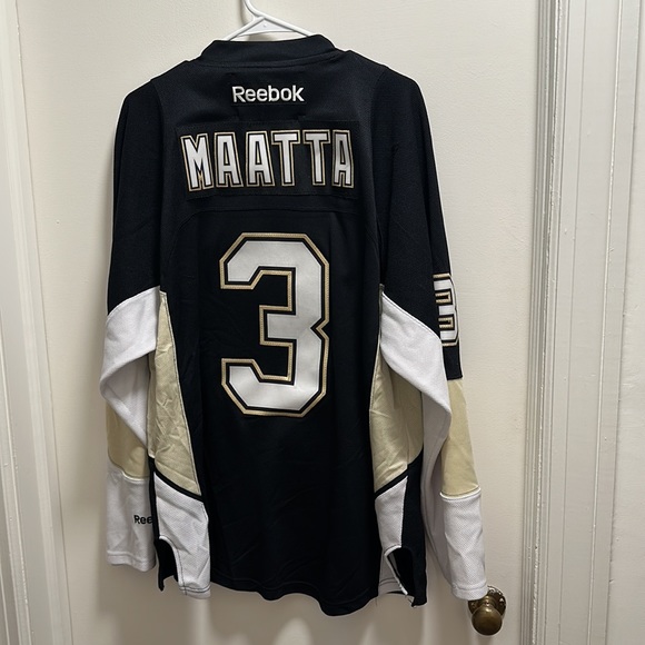 Penguins Maatta Jersey Large - Picture 2 of 2